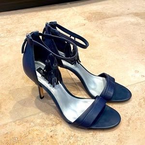 These are incredibly cute shoes size 8